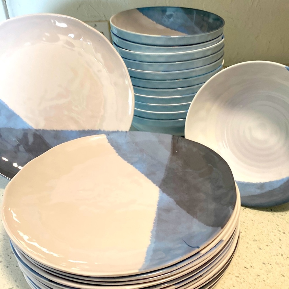 Nautica-Watercolors Blue-Melamine-New 11 in Dinner Plate(s)-12 dinner& 12 bowls